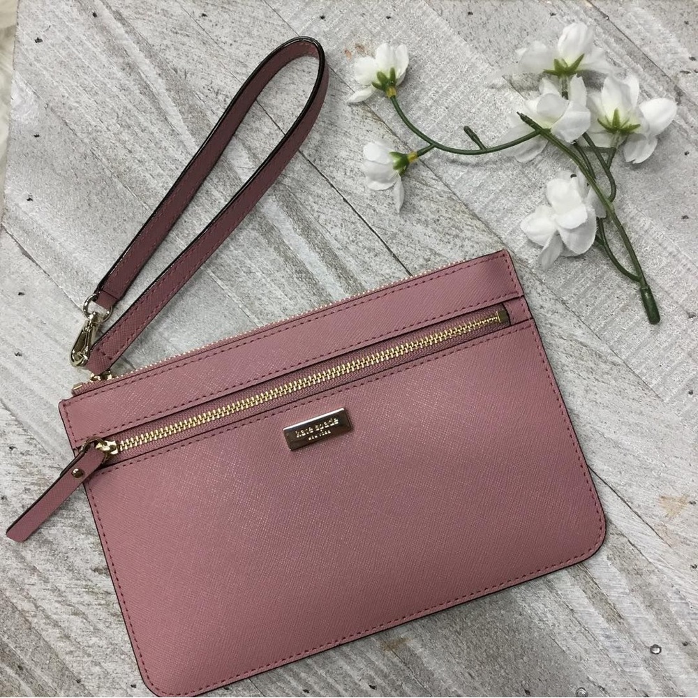 Kate Spade wristlet with front pocket in dusty peony